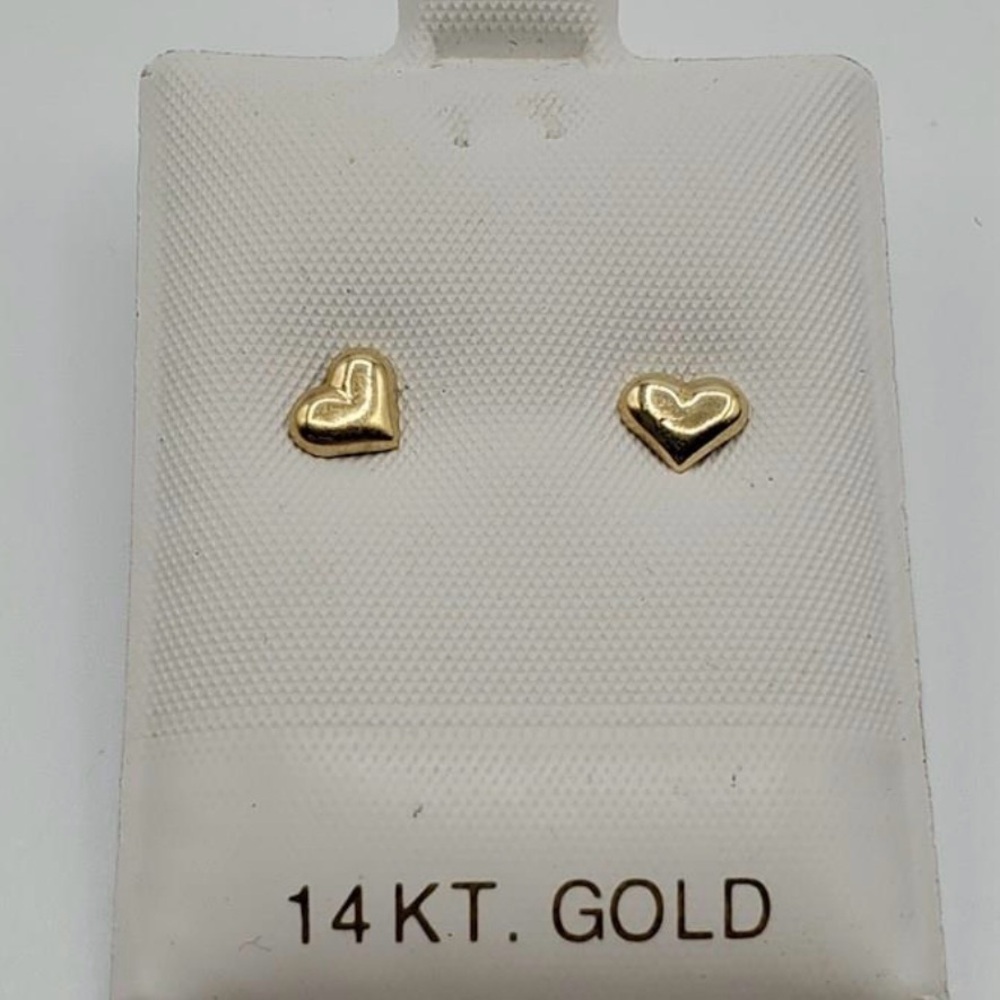 14k solid gold vintage heart stud earrings estate jewelry antique charm